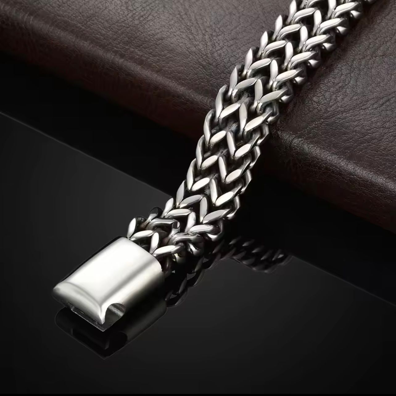Bracelet homme en acier tressé argenté